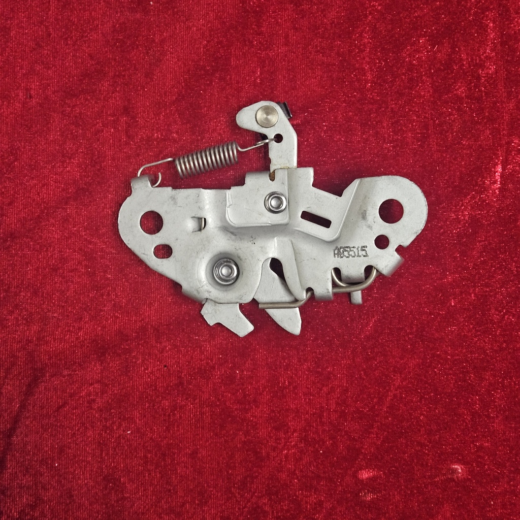 Motorhaubenschloss Original OE: 7934 46 N.O.S.