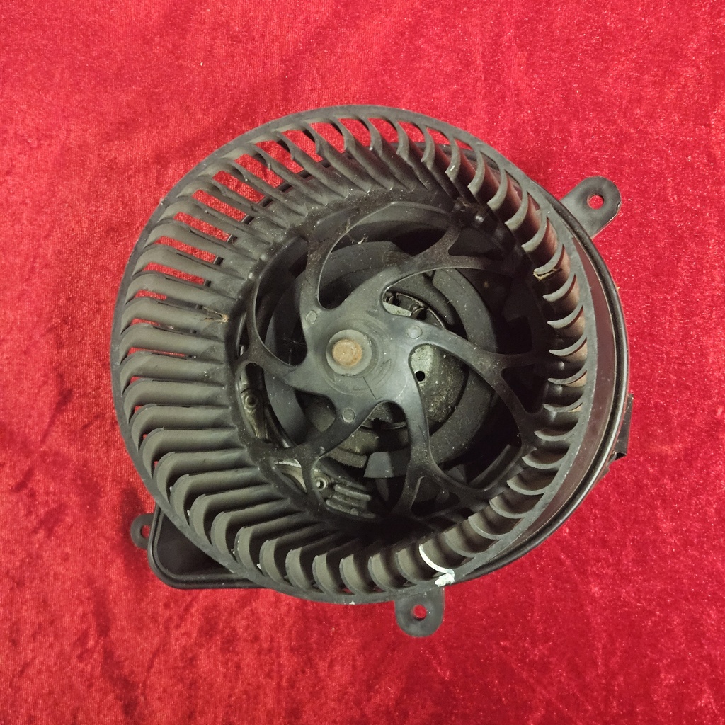 Gebläse Motor Heizunhg OE: C22003259 N.O.S.