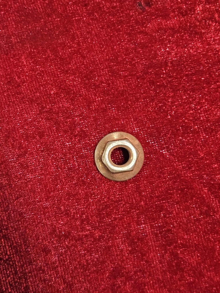 Kupfermutter M 7 Ausp.