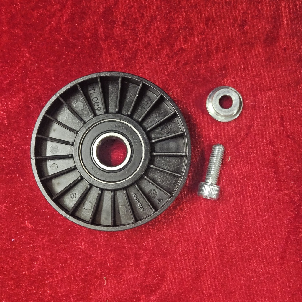 Umlenkrolle Keilrippenriemen XM OE: 575120 N.O.S.