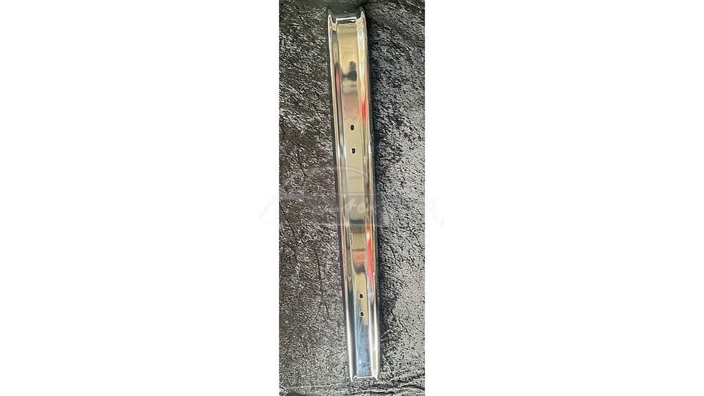 Stoßstange hinten breit verchromt